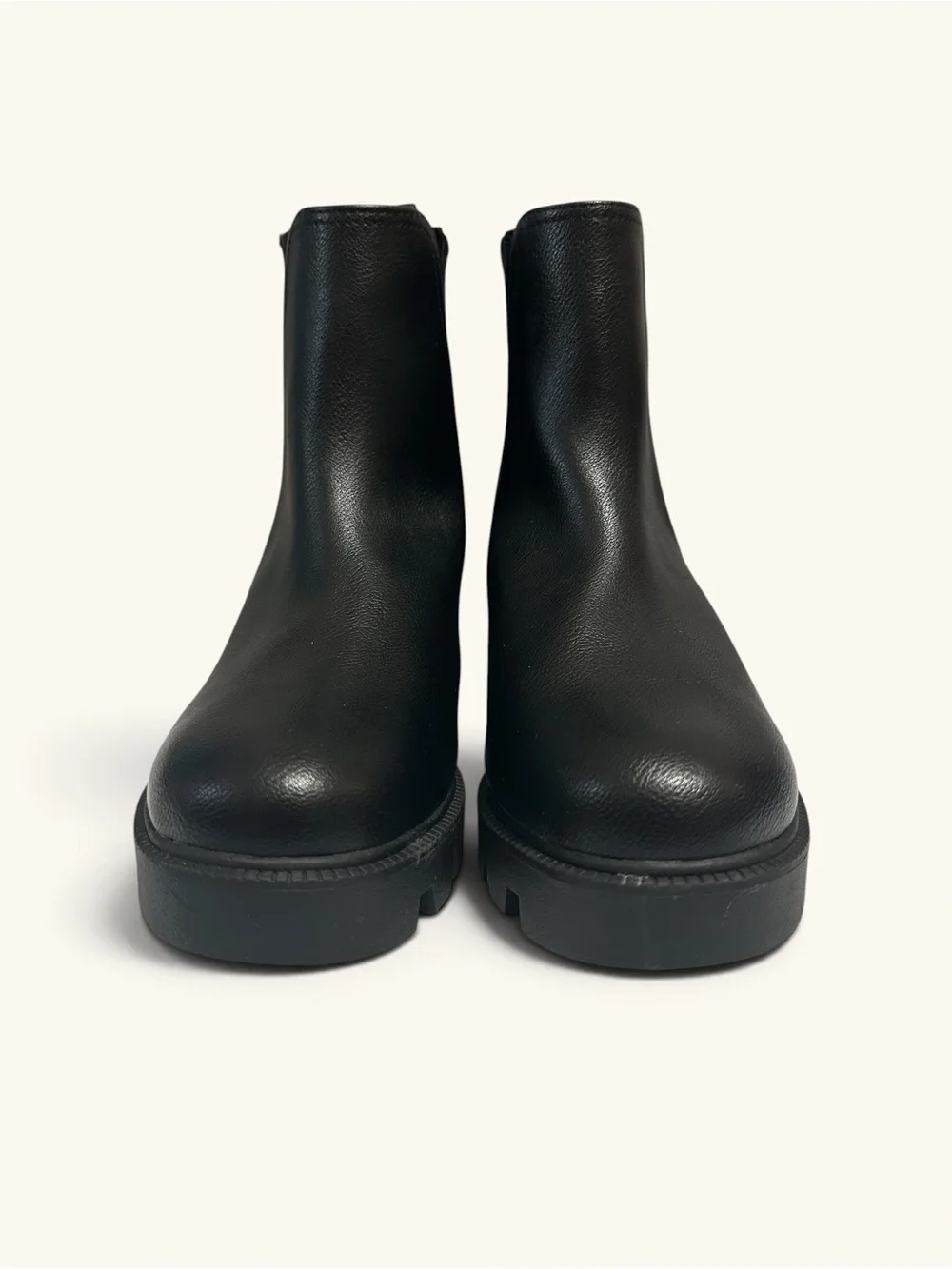 Dolce Vita. NWOT. Black Lug Sole Chelsea Ankle Boots